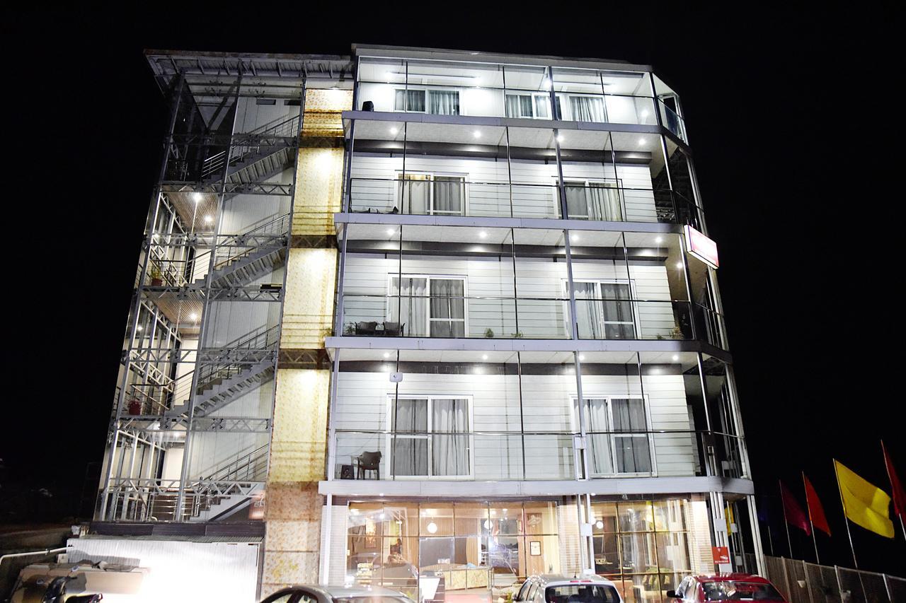Vakratunda Hotel Dharamshala Exterior photo