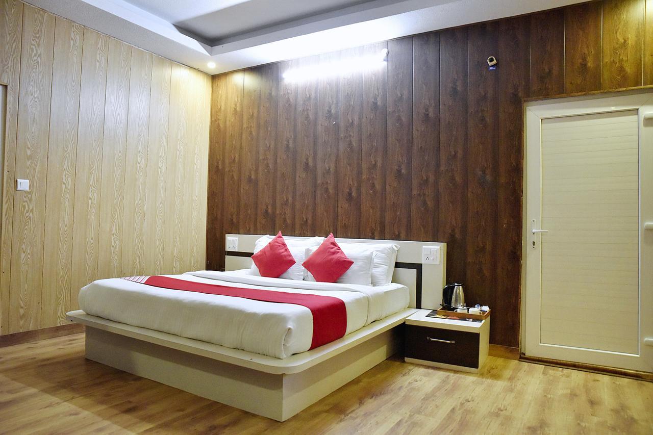 Vakratunda Hotel Dharamshala Exterior photo